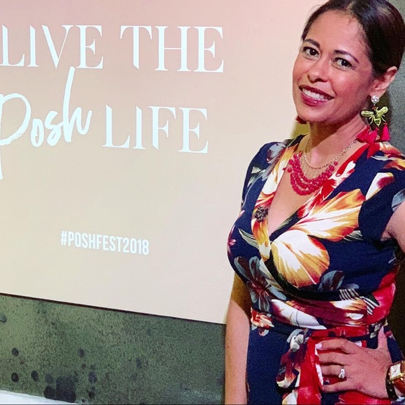 Poshmark Ambassador - Picture 2 of 8